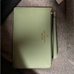 new kate spade wristlet